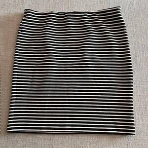 Black and White Striped‎ Pencil Skirt Women's Fitted Knee Length